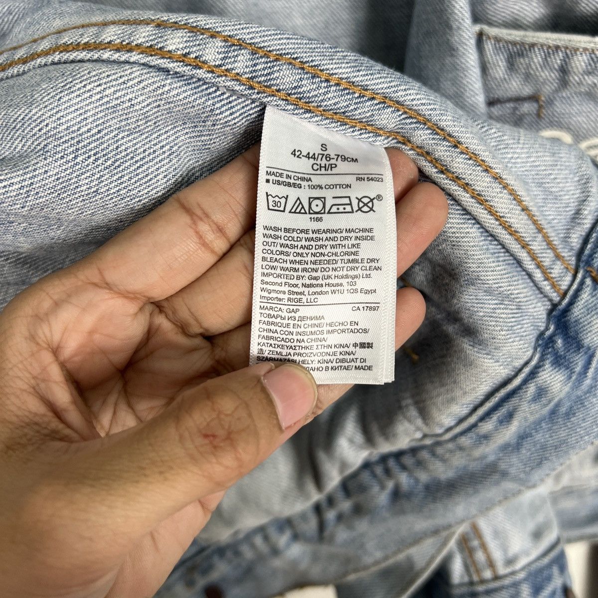 Japanese Brand 🔥 VINTAGE GAP DENIM TRUCKER JACKET Size US S / EU 44-46 / 1 - 17 Thumbnail