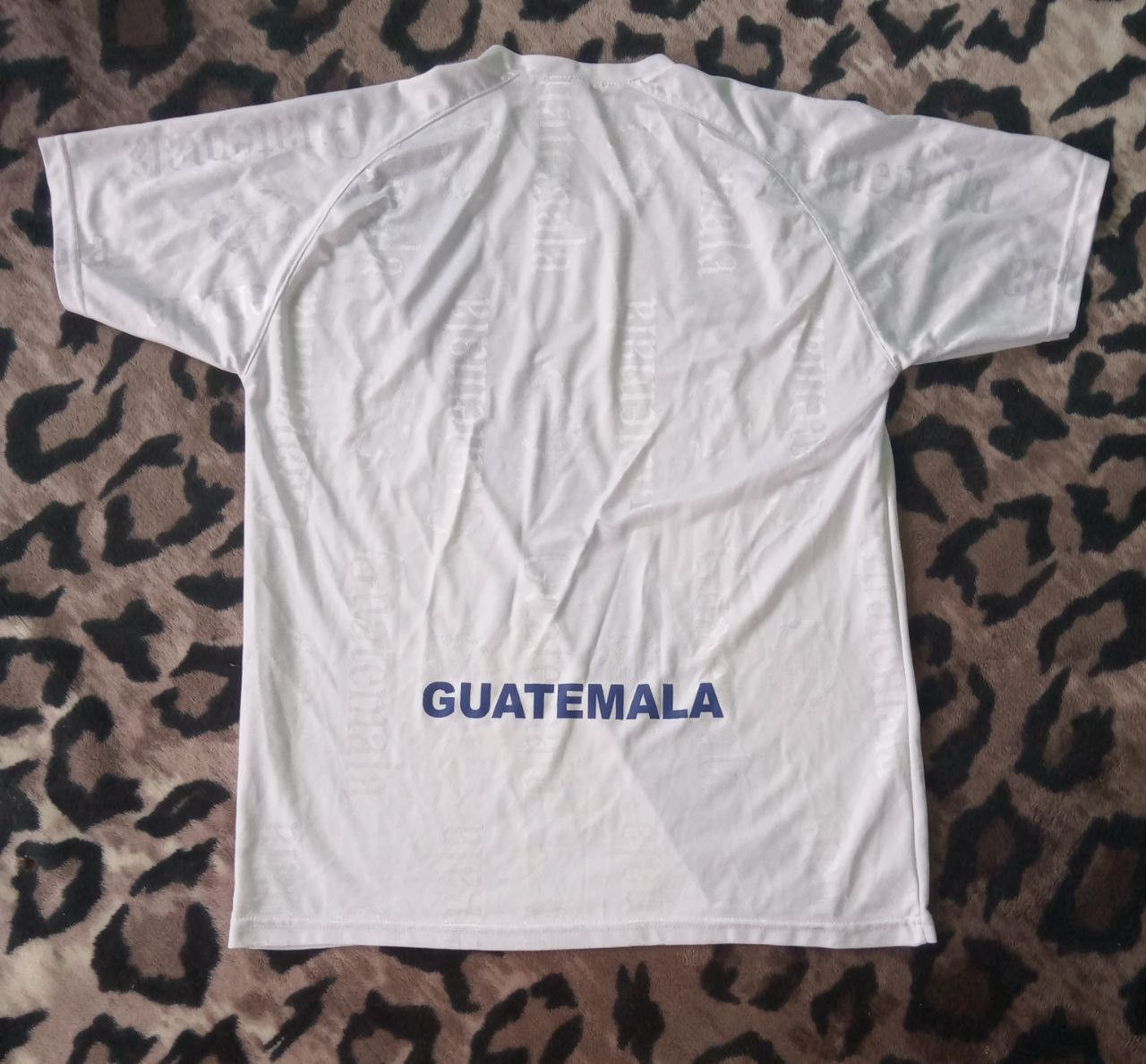 Umbro Vintage Umbro Guatemala Soccer Jersey Size US M / EU 48-50 / 2 - 2 Thumbnail