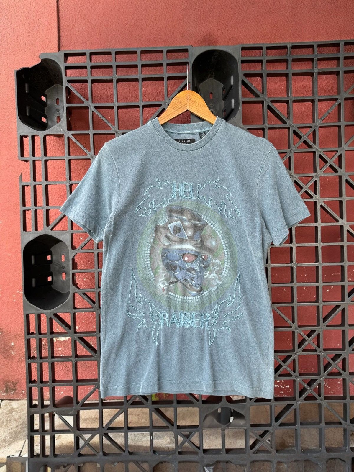 Ted Baker Embroidery Hell Raiser Ted Baker Hellstar Style Faded Look Size US S / EU 44-46 / 1 - 1 Thumbnail