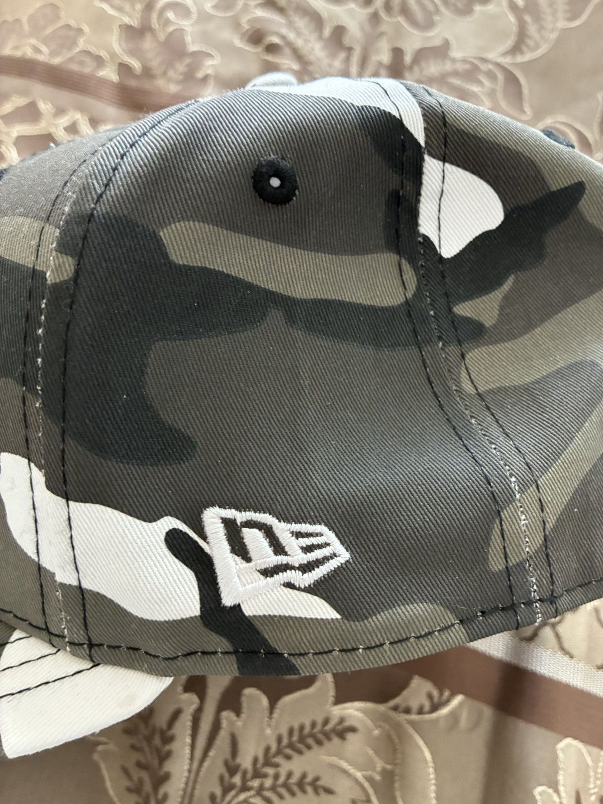 Supreme Box Logo New Era Hat 'Snow Camo Paris' Sz 7 5/8