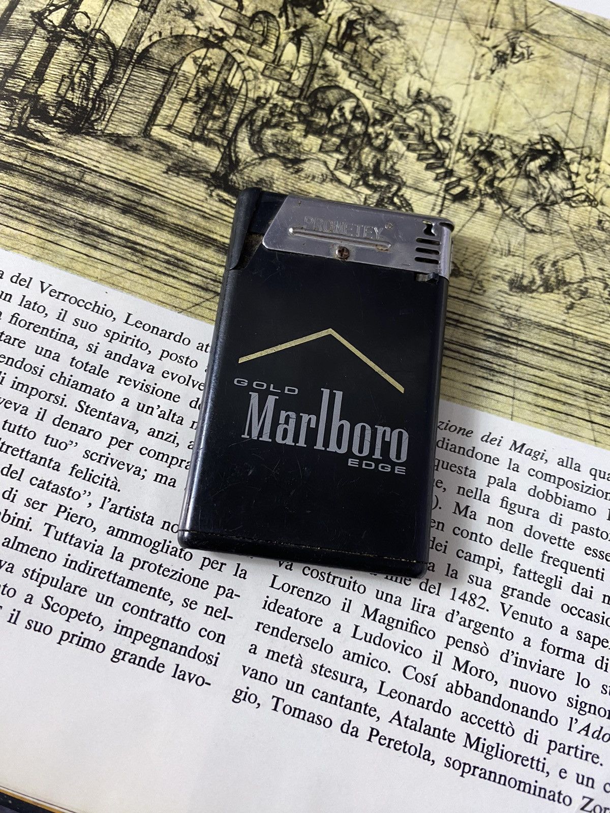 Marlboro Vintage Marlboro Lighter: Black Style & Reliability Size ONE SIZE - 2 Thumbnail