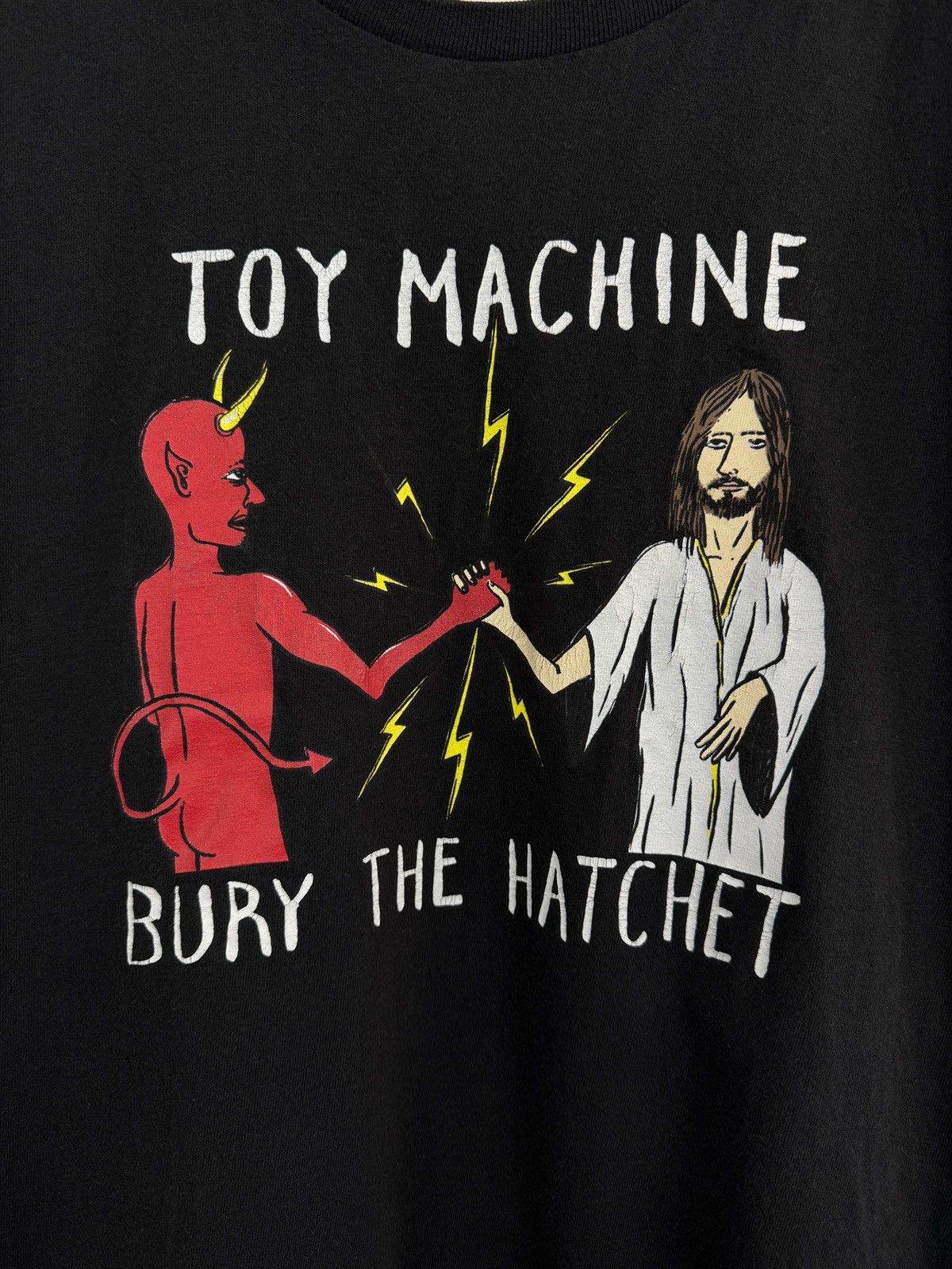 Toy Machine 🇺🇸 Vtg Y2K Toy Machine Bury The Hatchet Skateboard T-Shirt Size US L / EU 52-54 / 3 - 4 Thumbnail