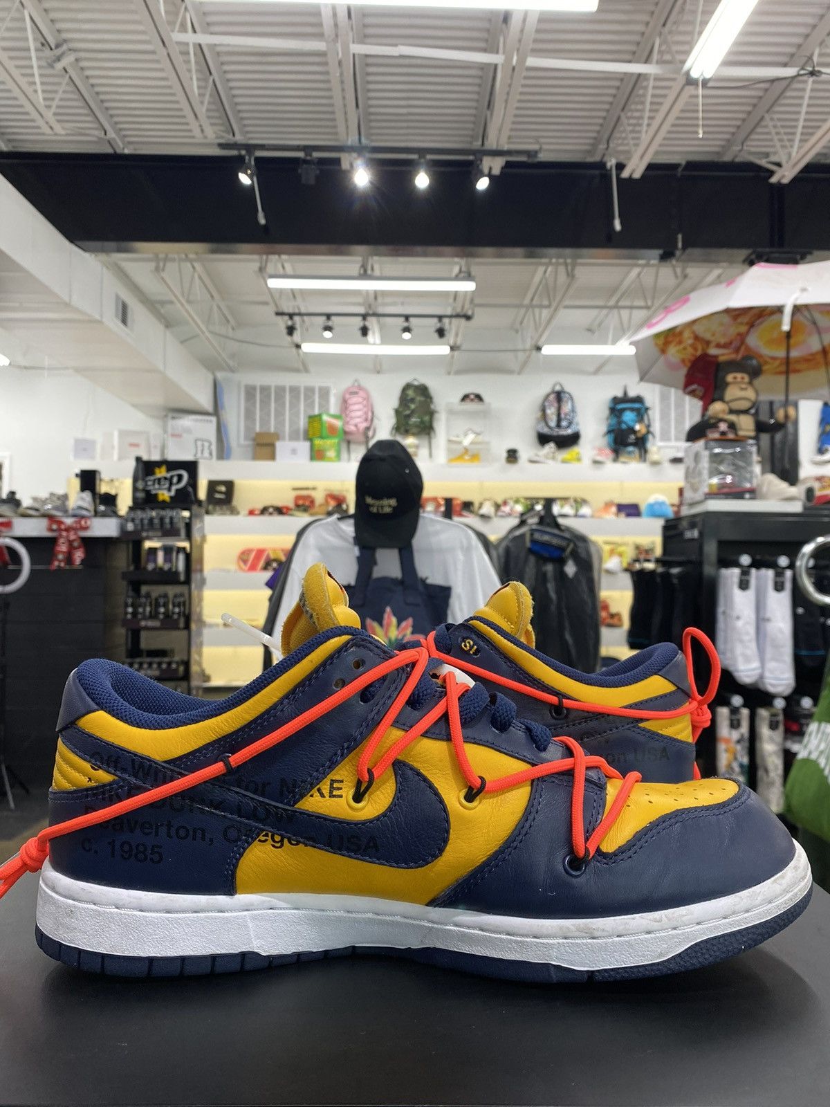 Nike × Off-White Nike Dunk Off White Michigan Sz. 11 Size US 11 / EU 44 - 6 Thumbnail