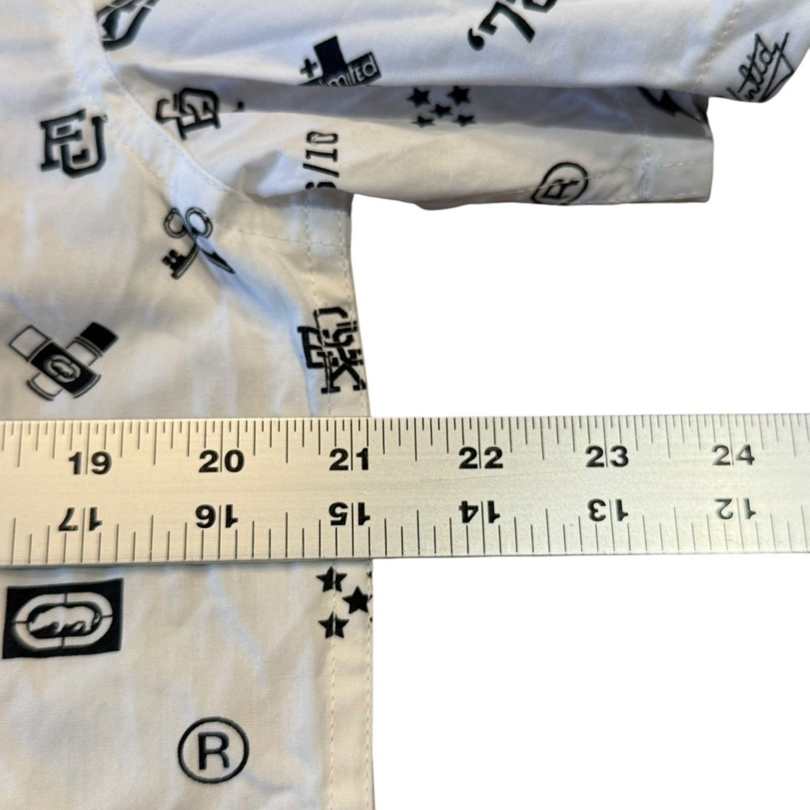 Ecko Unltd. Ecko Men’s Medium White & Black Short Sleeve Button Up Shirt Size US M / EU 48-50 / 2 - 3 Thumbnail