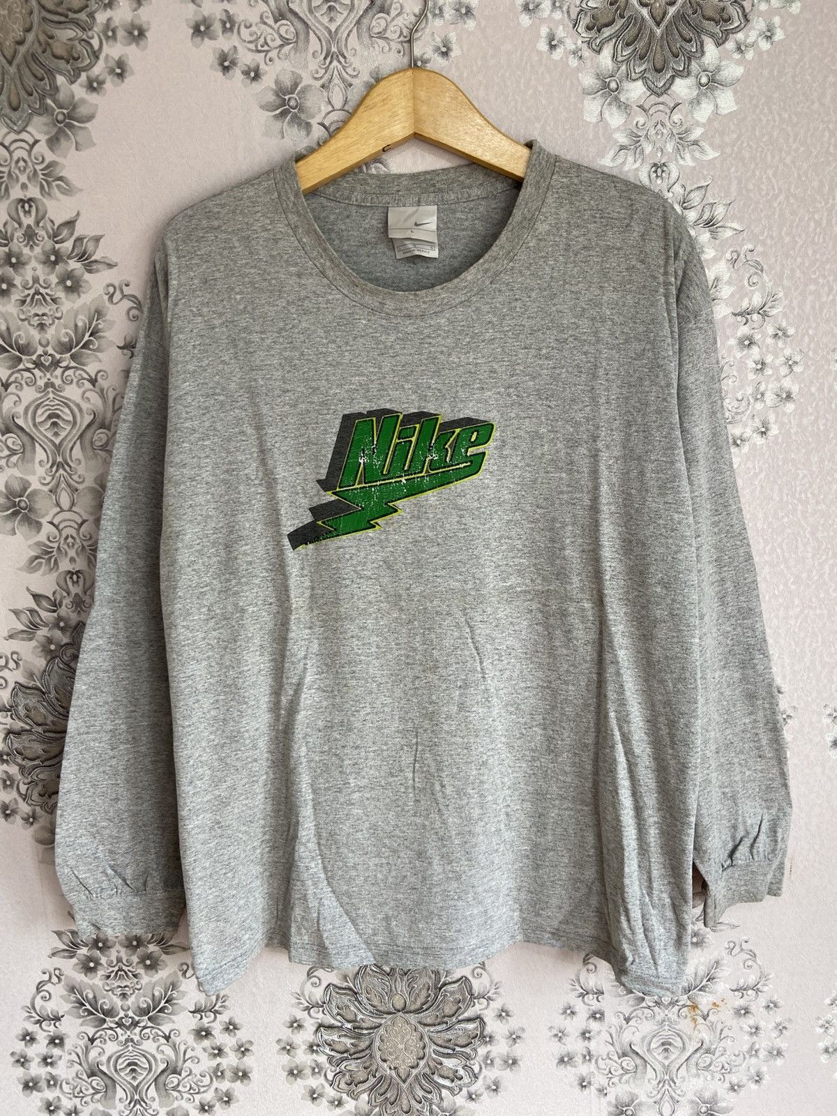 Nike Vintage 00s Nike Longsleeve Shirt Size US L / EU 52-54 / 3 - 1 Thumbnail