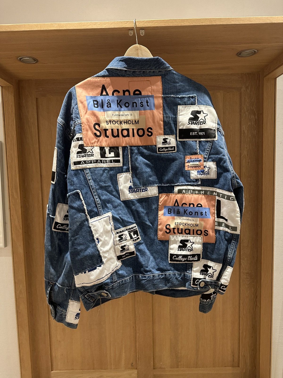 Acne Studios × Starter Acne Studios x Starter Denim Jacket Size US XL / EU 56 / 4 - 4 Thumbnail
