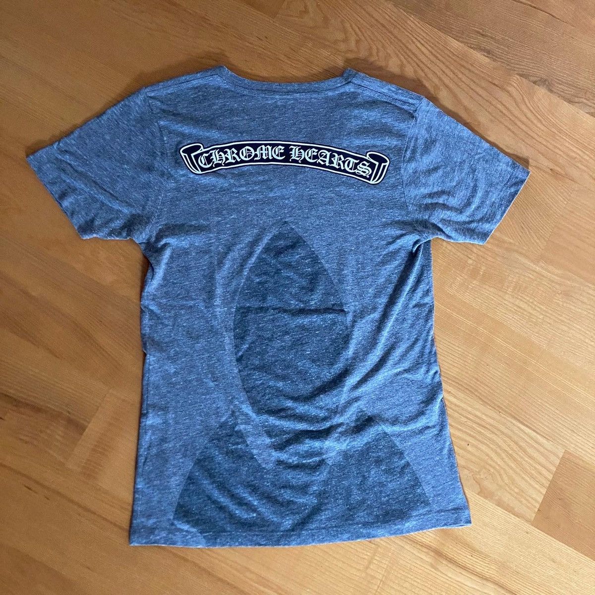 送料無料♪【CHROME HEARTS】SCROLL TEE \"BLUE/JOKER SCROLL\" Scroll Tee 