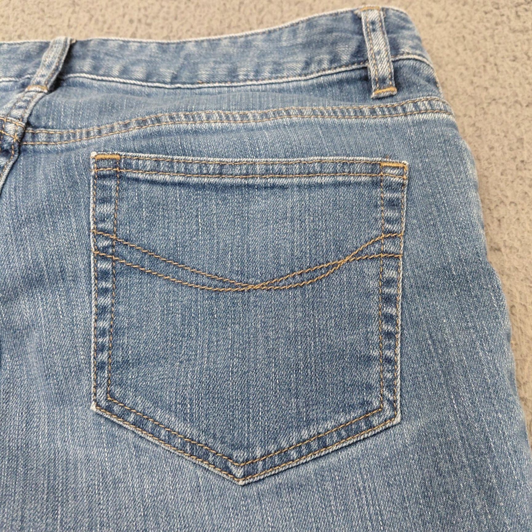 J. Jill J.Jill Jeans Women's Size 8 Crop Blue Denim Mid Rise Tried & True Fit Cute Vintage? No - Regular Fit 5-Pocket Denim Jeans Blue Size 30" / US 8 / IT 44 - 5 Thumbnail