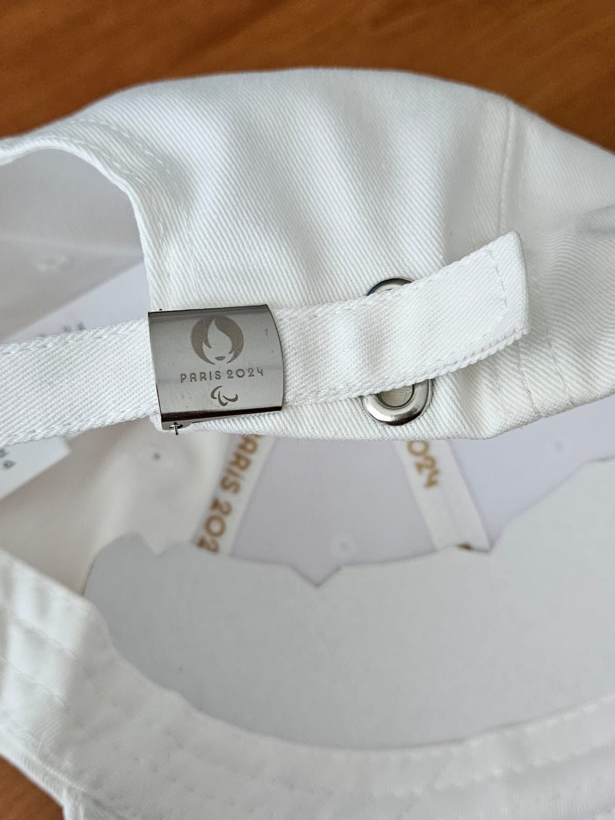 Vintage Official Paris 2024 Paralympic Cap - White and Gold - NWT Size ONE SIZE - 5 Thumbnail