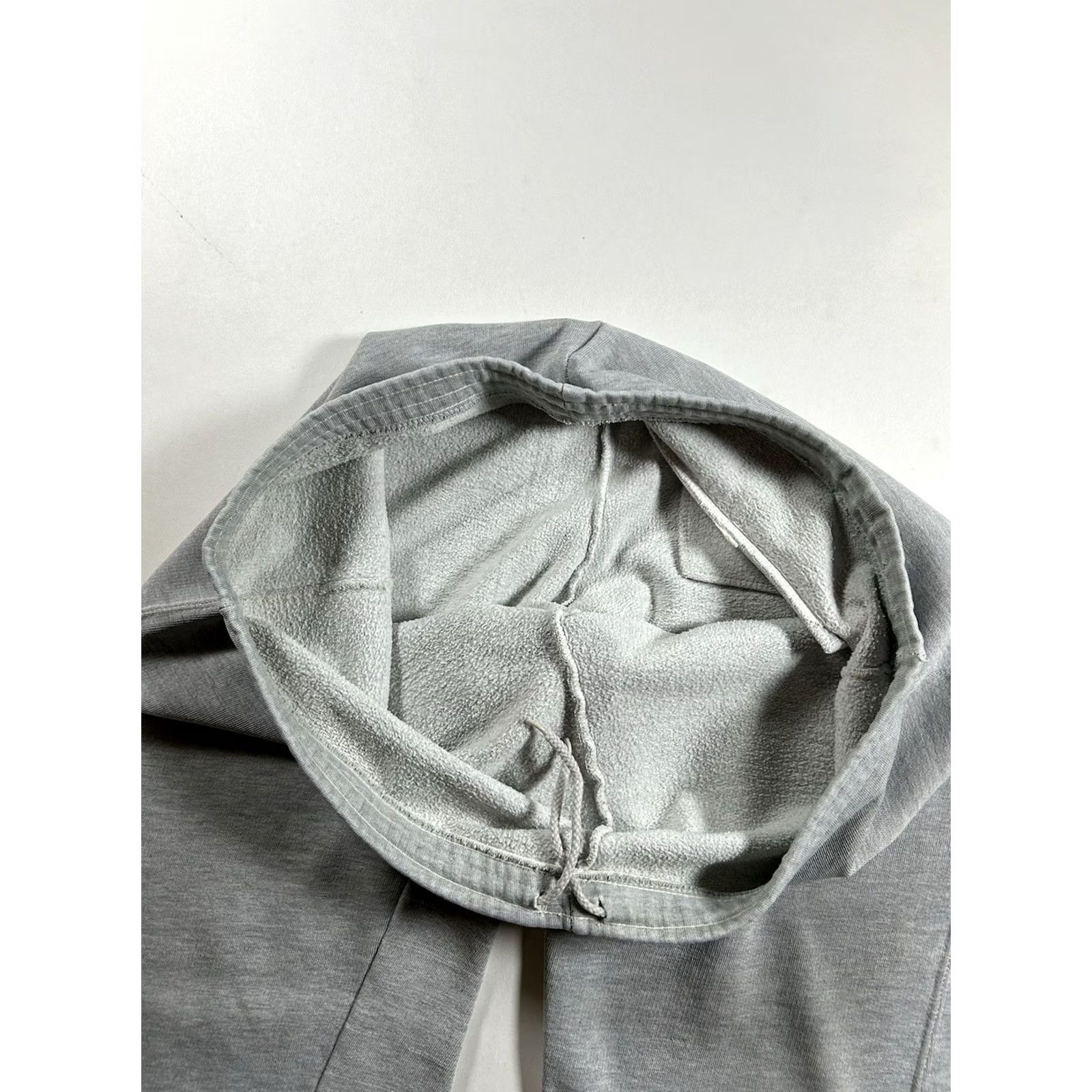 Nike VINTAGE Nike Sweatpants Gray Terry Wide Leg Baggy Medium Blue Tag 19.75x36.5 Mens Sweatpants 80s Nike Blue Tag 80s Theme Size US 31 - 6 Thumbnail