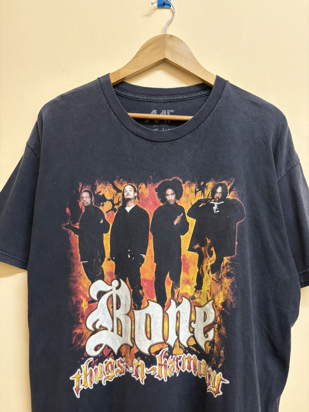 Rap Tees Vintage Y2k Bone Thugs N Harmony Line Up Band Rap T-Shirt Size US XL / EU 56 / 4 - 2 Thumbnail