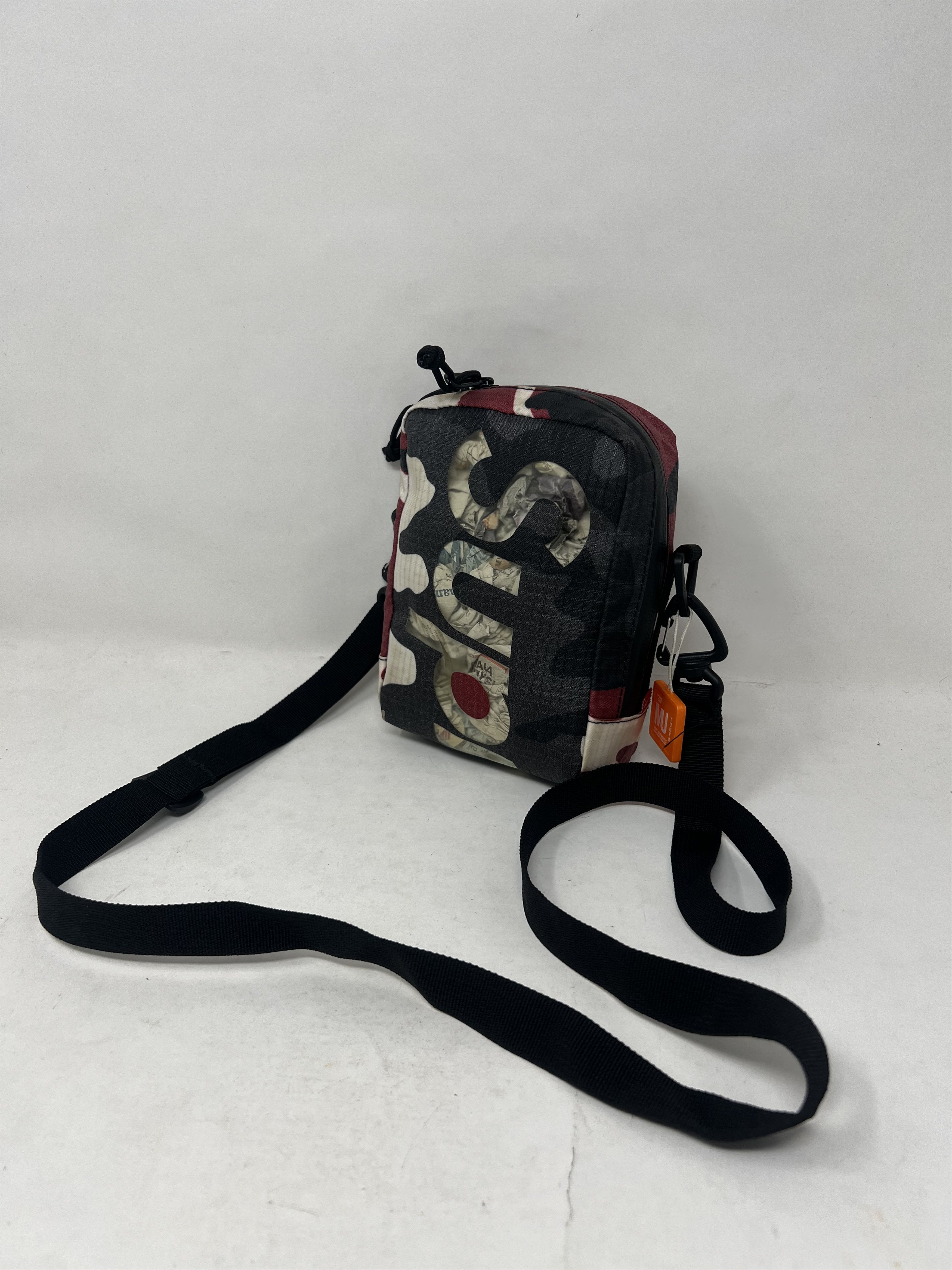 Supreme Supreme Neck Pouch Camo Size ONE SIZE - 1 Thumbnail