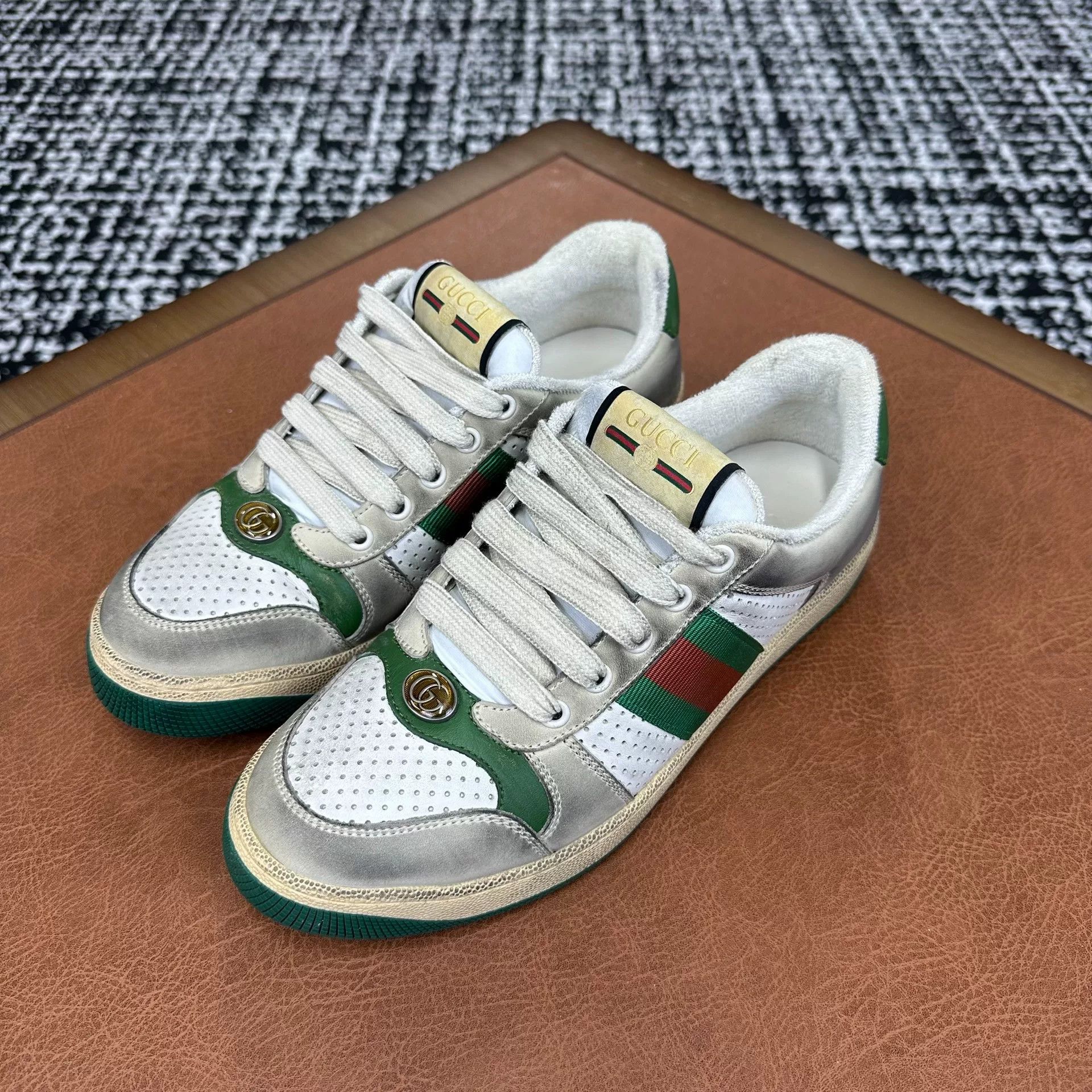 Gucci Gucci Green Lowtop Sneakers it_38 Women Size US 8 / IT 38 - 1 Thumbnail