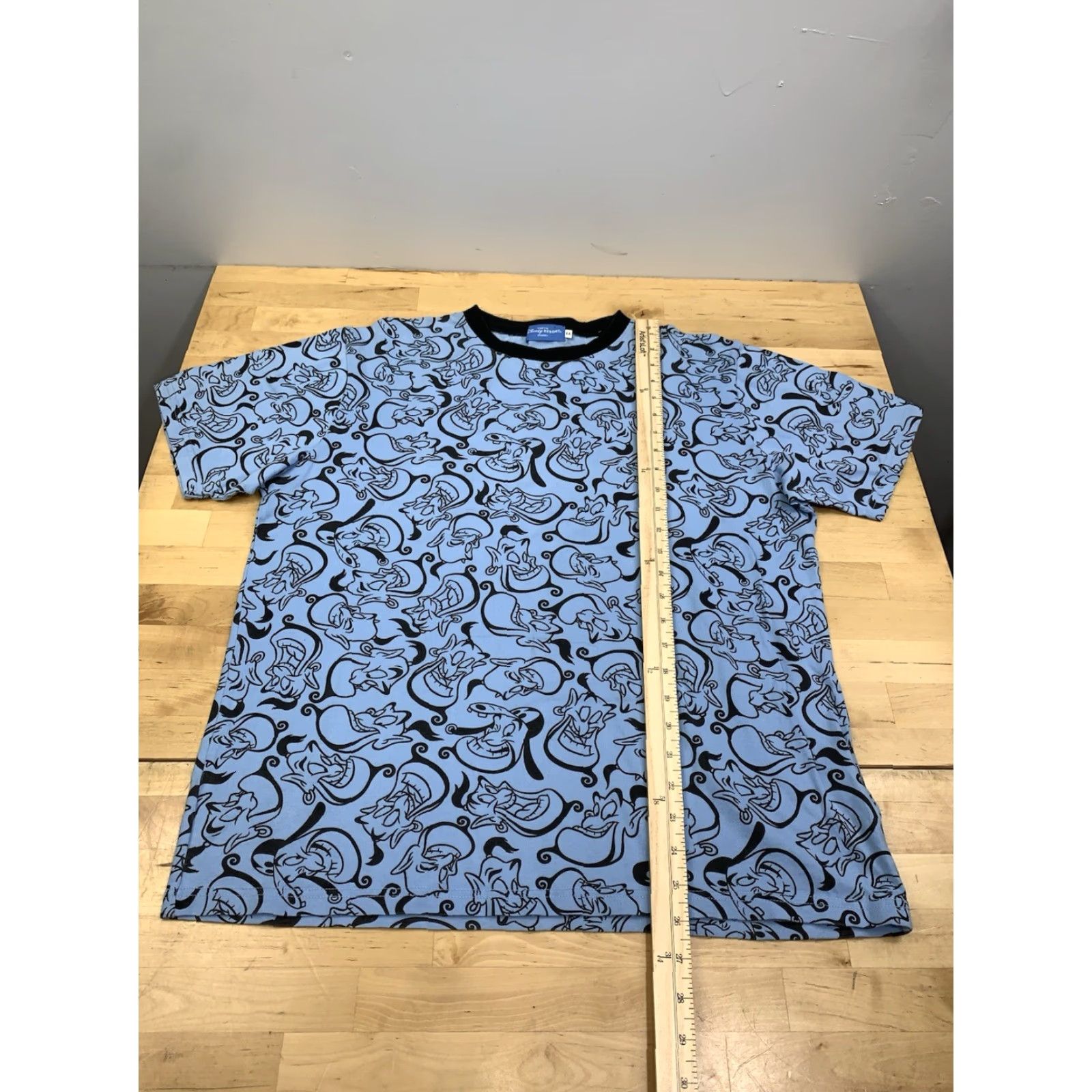 Disney Disney Aladdin Genie Shirt Mens L Blue AOP Shirt Mens L Blue Aladdin Genie Disney Disney Toy Story? No. (Oops). Size US L / EU 52-54 / 3 - 3 Thumbnail