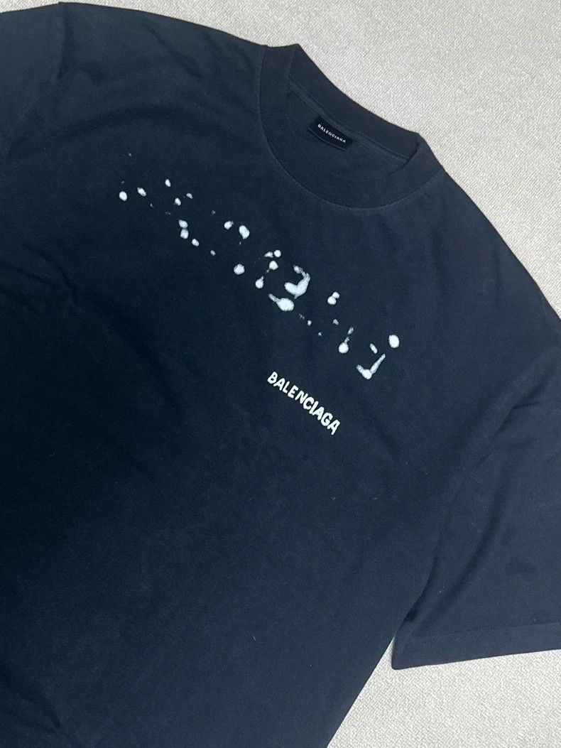 Balenciaga Balenciaga 23ss graffiti spray paint logo make old short sl Size US L / EU 52-54 / 3 - 3 Thumbnail