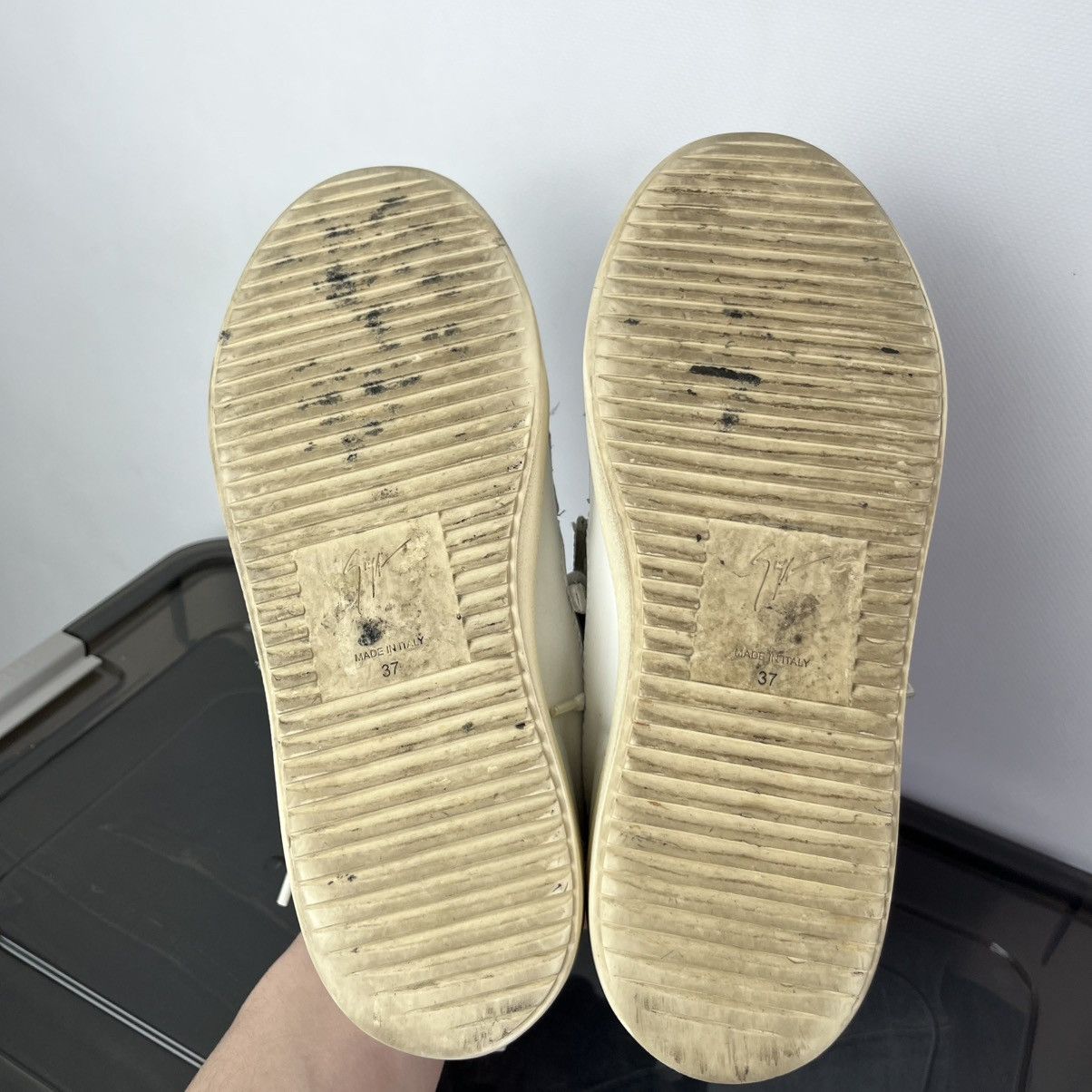Giuseppe Zanotti Womens White And Gold Giuseppe Zanotti Shoes Size 37 Size US 7 / IT 37 - 7 Thumbnail