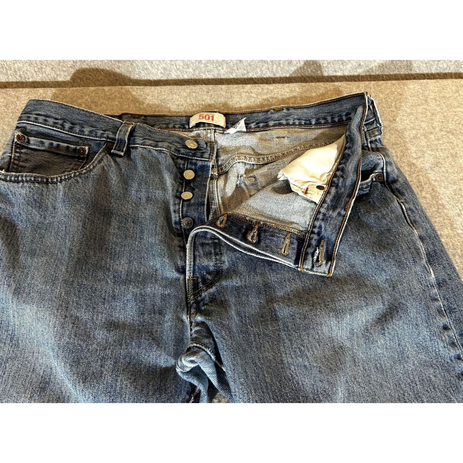 Levi's Levi's 501 Jeans Mens 38x29 Straight Button Fly Light Blue Denim Vintage Distressed Pockets Logo 38x29 Mens Mens Jeans Blue Straight Button Fly 501 Size US 38 / EU 54 - 3 Thumbnail