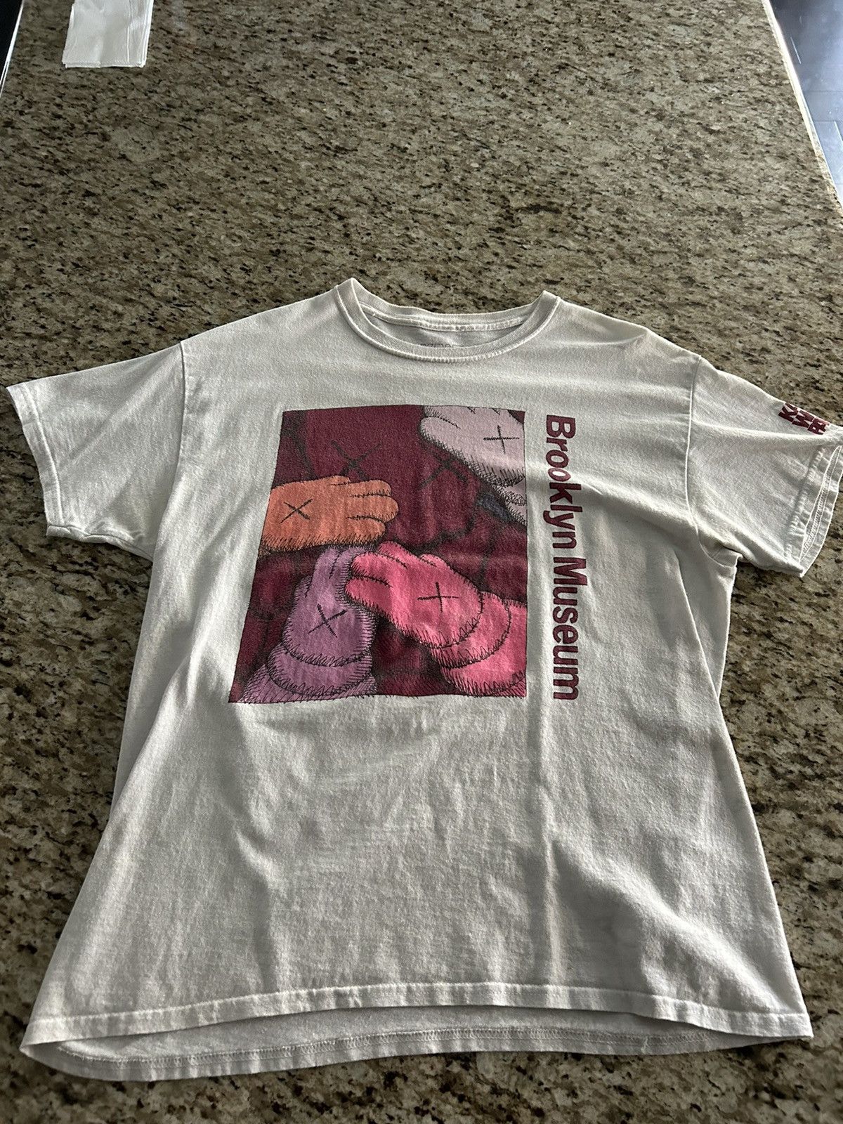 Kaws Kaws Brooklyn museum Size US L / EU 52-54 / 3 - 1 Thumbnail