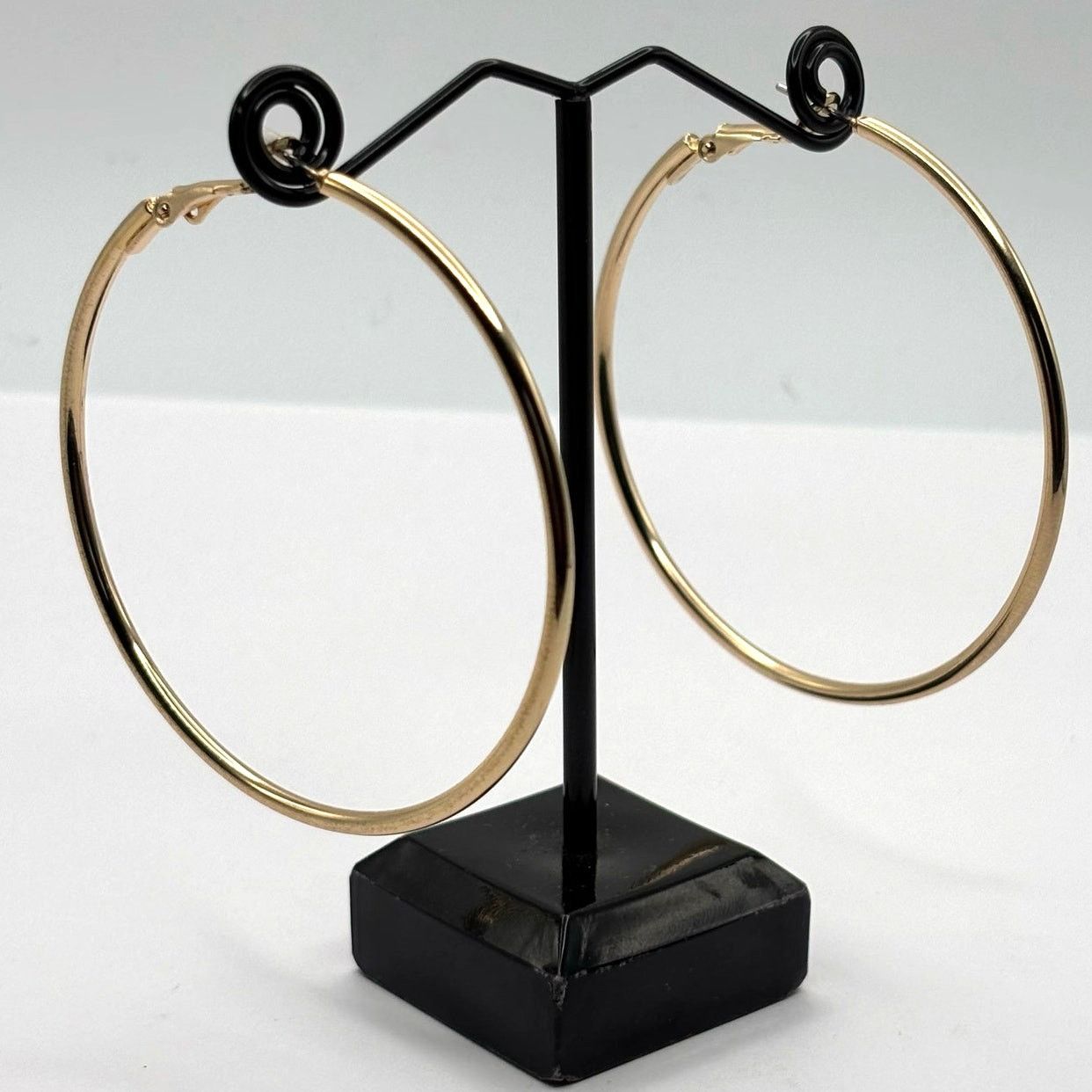 Other Y2K Gold Hoops Size ONE SIZE - 2 Thumbnail