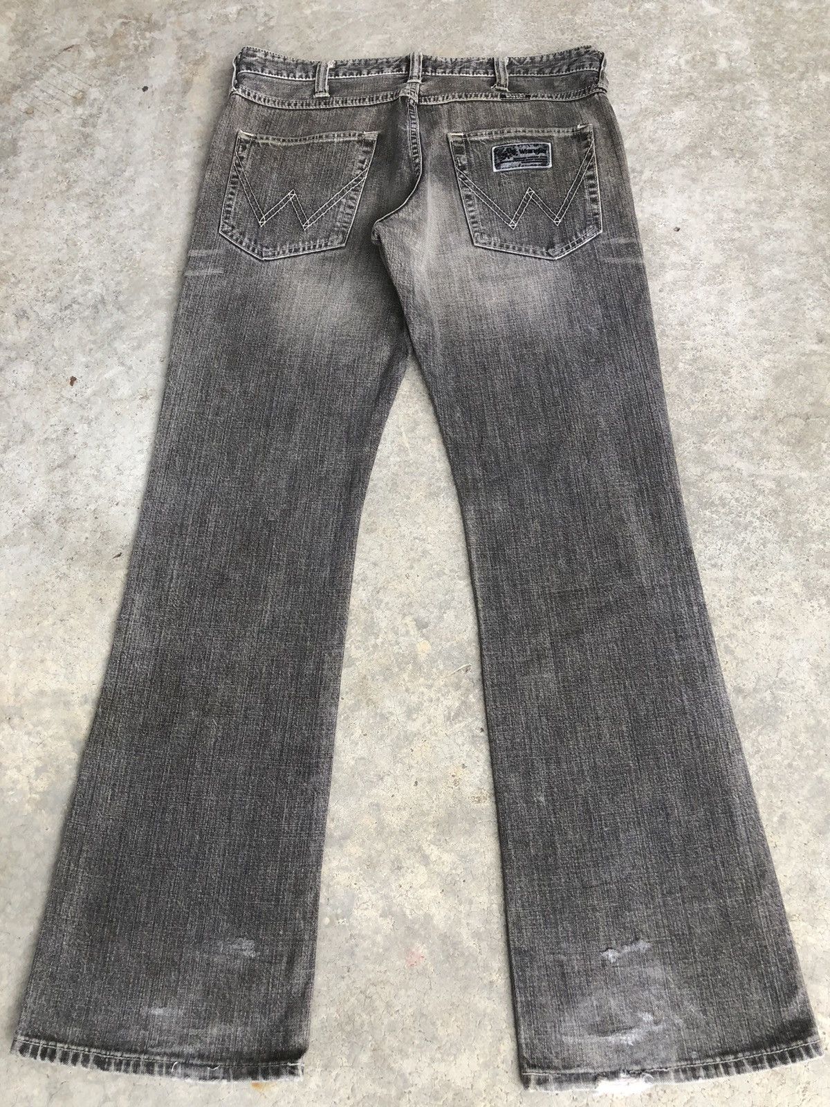 If Six Was Nine Japanese Wrangler Flared Jeans Distressed Size US 33 - 2 Thumbnail