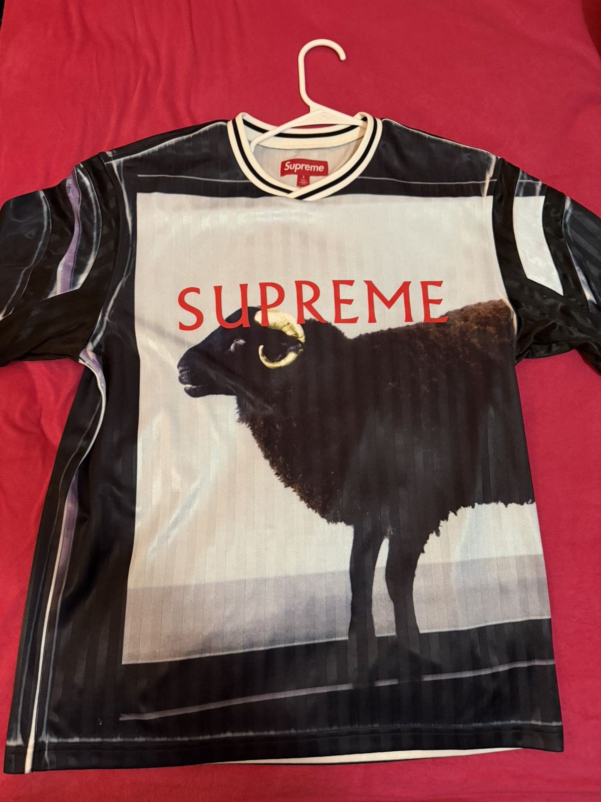 Damien Hirst × Supreme Supreme x Damien Hurst jersey | Grailed