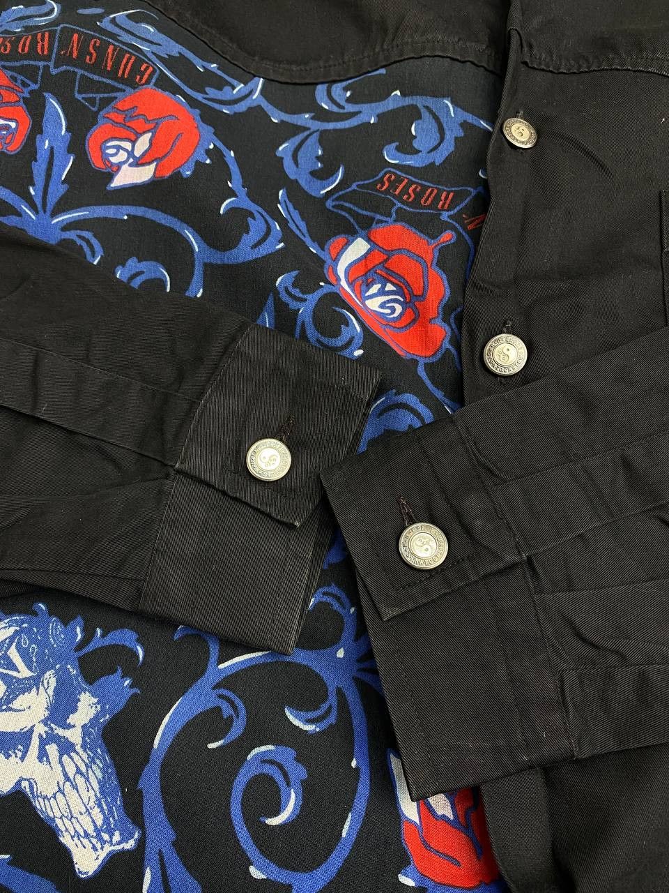 Band Tees Vintage Guns n' Roses Stratocaster Printing Buttons Shirt Size US XL / EU 56 / 4 - 8 Thumbnail