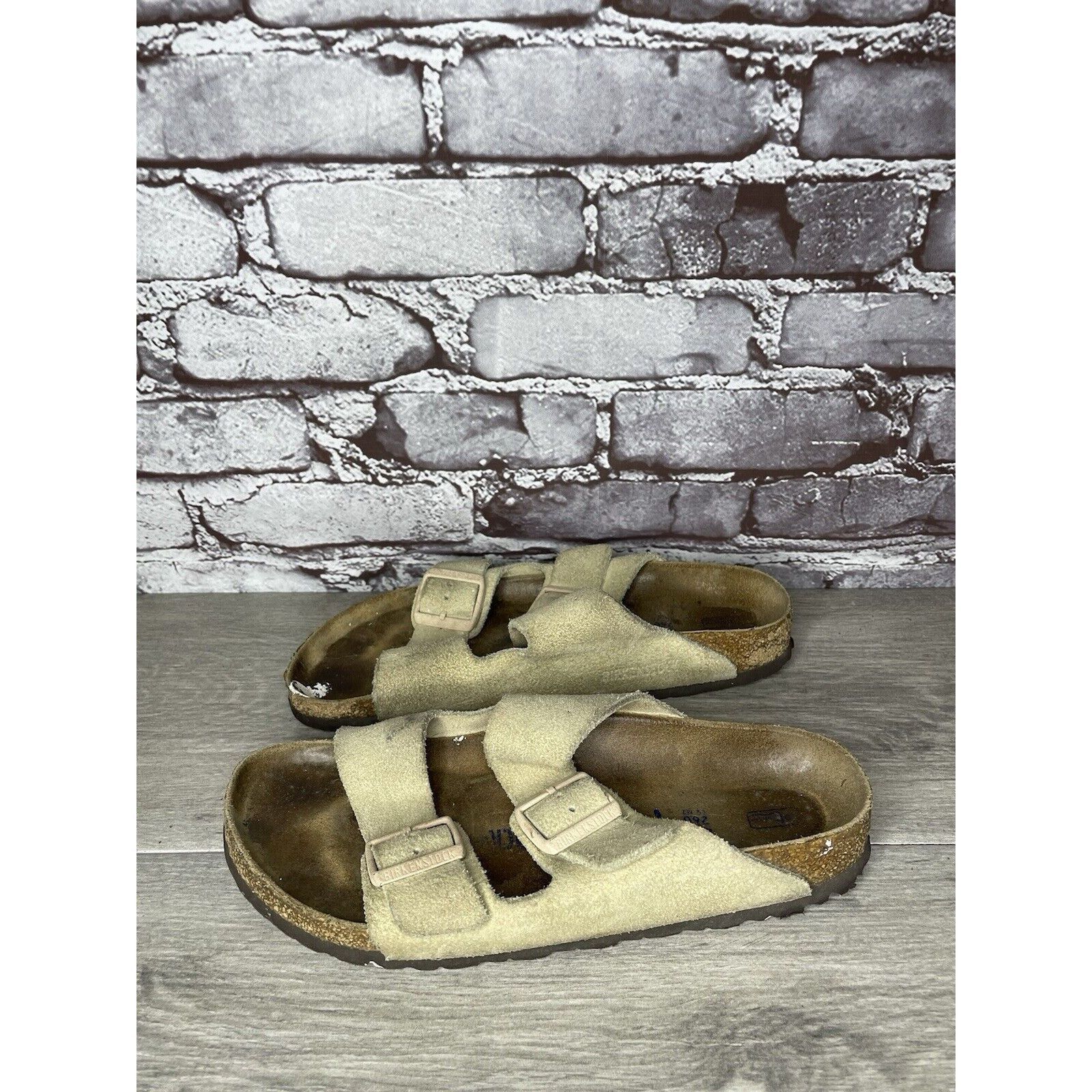 Birkenstock Birkenstock Arizona SOFT FOOTBED Beige Suede Leather Sandals Size US 10 / IT 40 - 22 Thumbnail