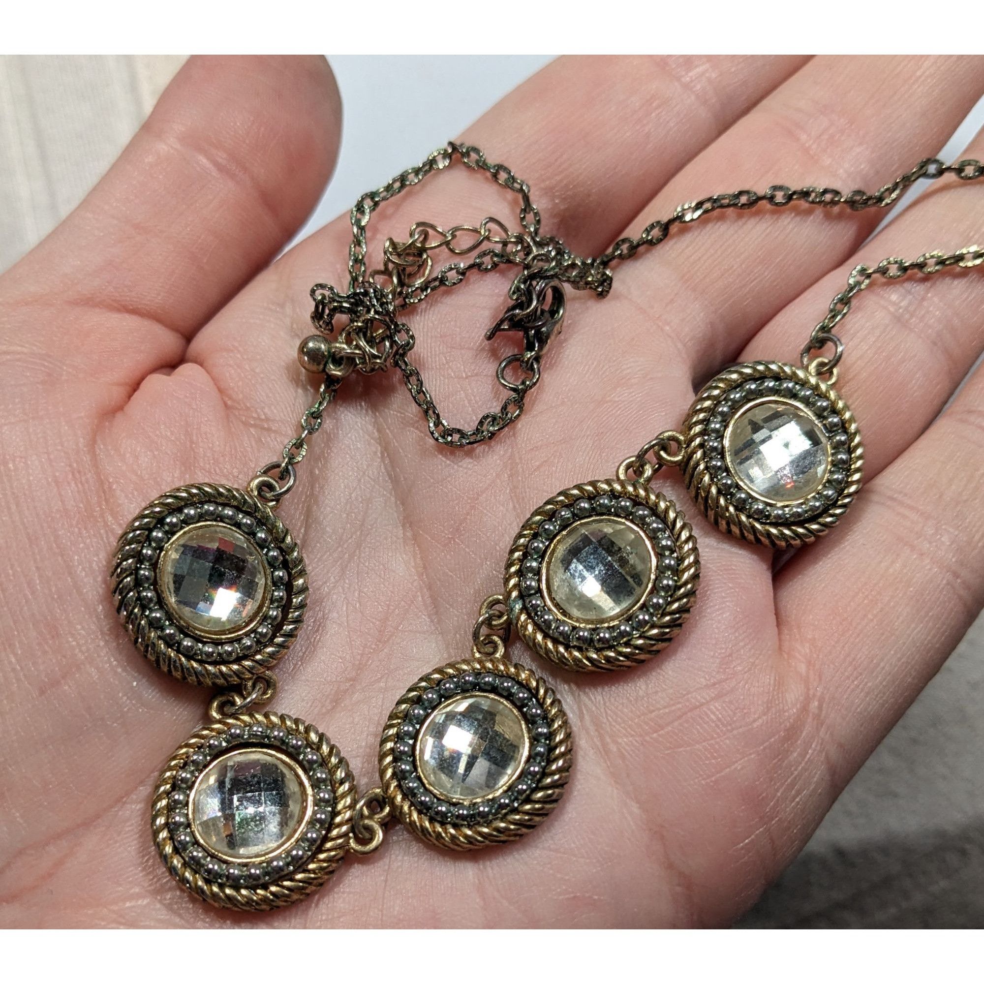 Other Elegant Glam Gold Tone Faceted Glass Gemmed Necklace Size ONE SIZE - 4 Thumbnail