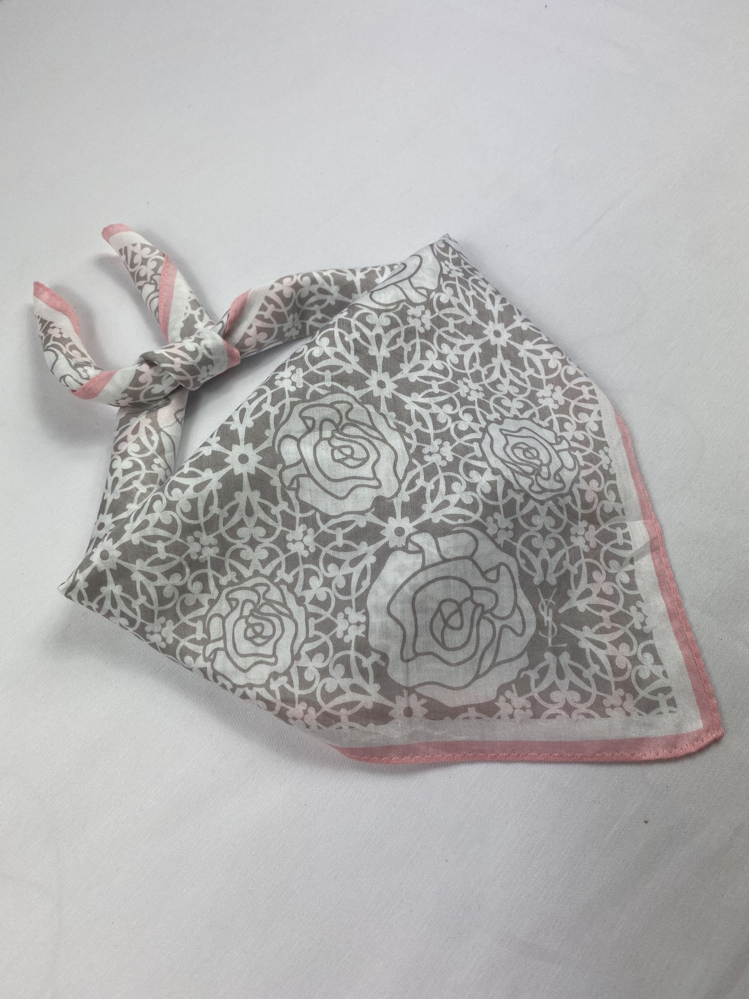 Yves Saint Laurent Yves Saint Laurent Handkerchief / Bandana / Neckerchief Size ONE SIZE - 2 Thumbnail