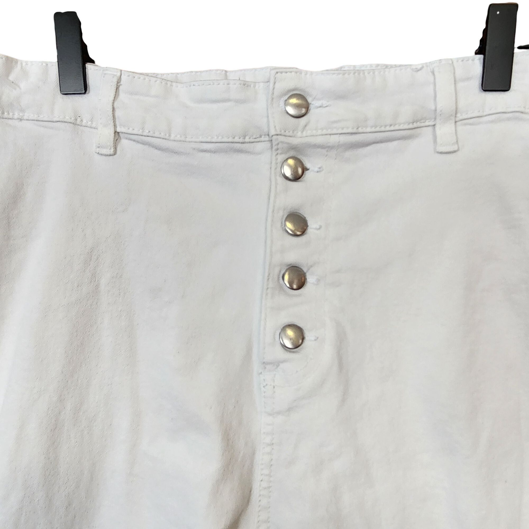 Forever 21 Forever 21 High Waisted White Button Fly Flare Jeans raw hem Size 30" / US 8 / IT 44 - 3 Thumbnail