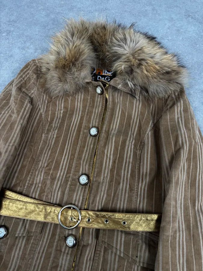 Dolce & Gabbana 2000s Dolce & Gabbana Fur Collar Beige Corduroy Long Jacket Size S / US 4 / IT 40 - 5 Thumbnail