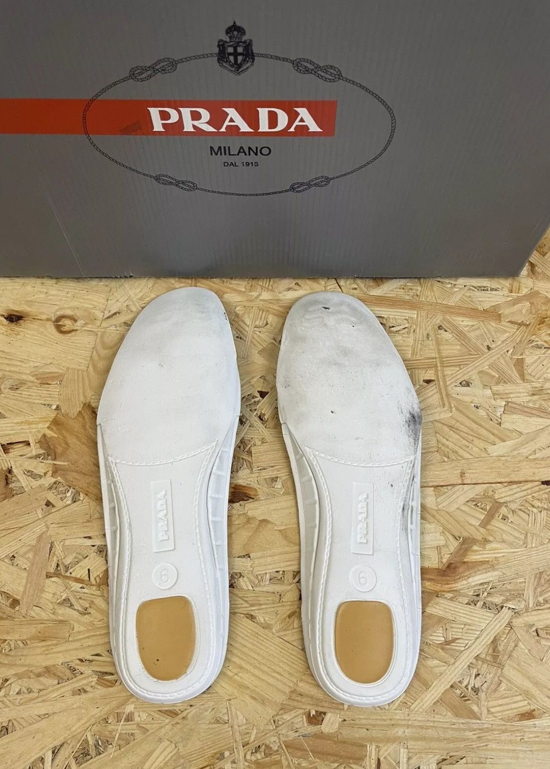 Prada Prada sneakers size 8 US white Size US 8 / EU 41 - 11 Thumbnail