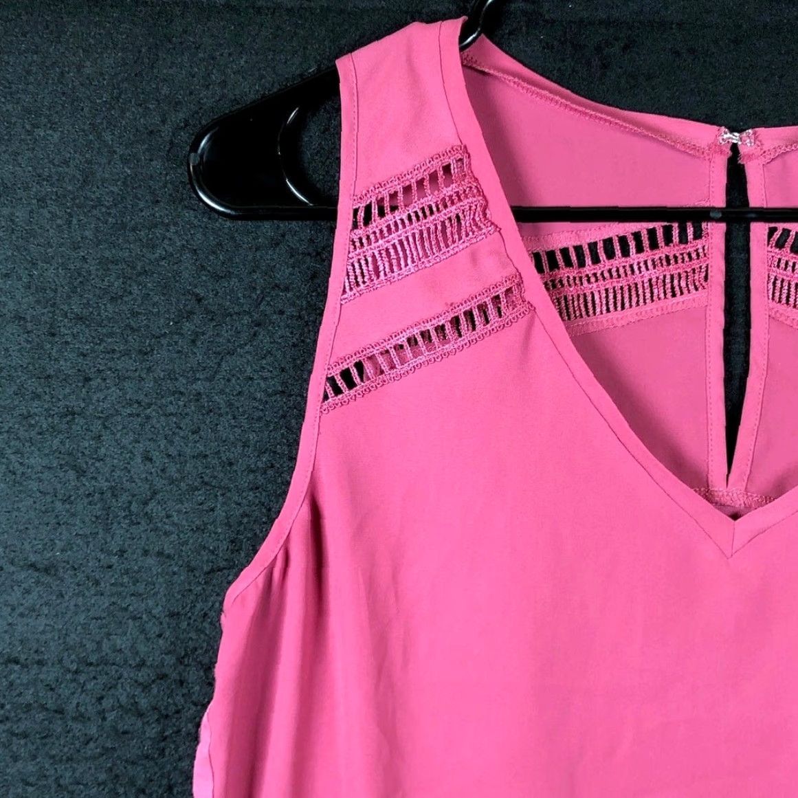 Express Express Blouse Sleeveless V-Neck Berry Pink M Medium Women Wet? Size M / US 6-8 / IT 42-44 - 4 Thumbnail