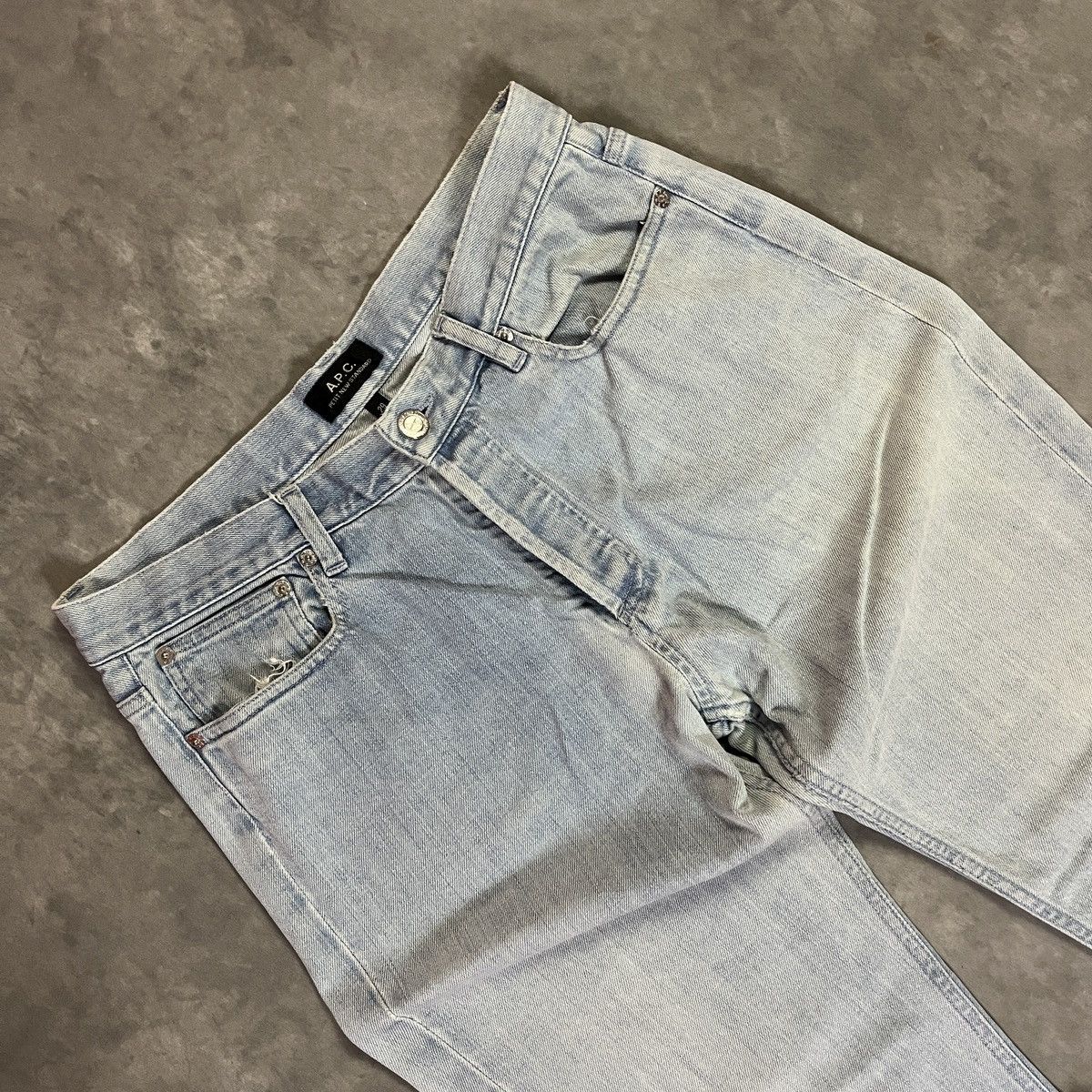 A.P.C. 2000s A.P.C. Petit New Standard Light Wash Jeans Button Fly Size US 29 - 2 Thumbnail