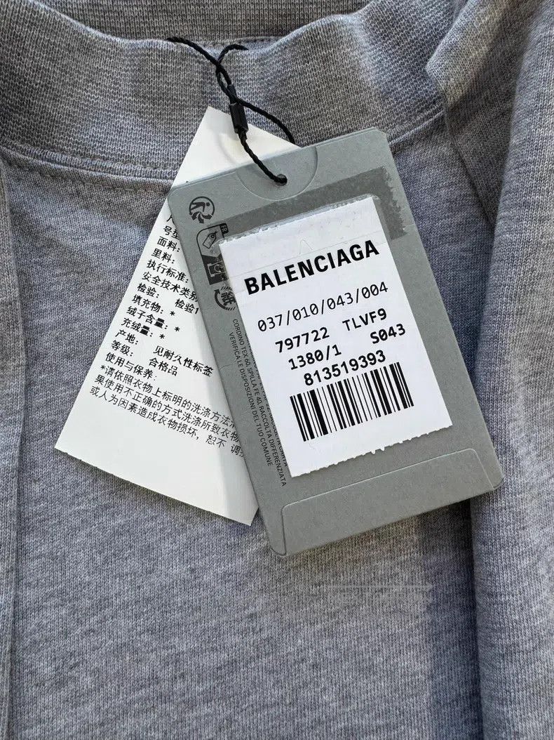 Balenciaga Balenciaga Grey Fake Two-Piece Patchwork Shoulder Sleeve H Size US S / EU 44-46 / 1 - 4 Thumbnail