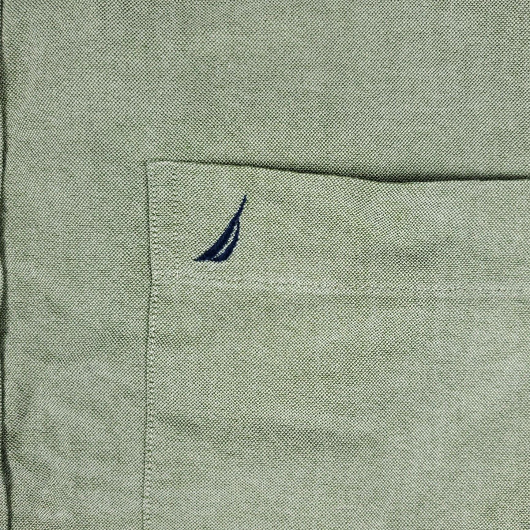 Nautica Nautica Dress Shirt Mens Size 15.5 Green Long Sleeve Button Down Classic Preppy Size 40R - 2 Thumbnail