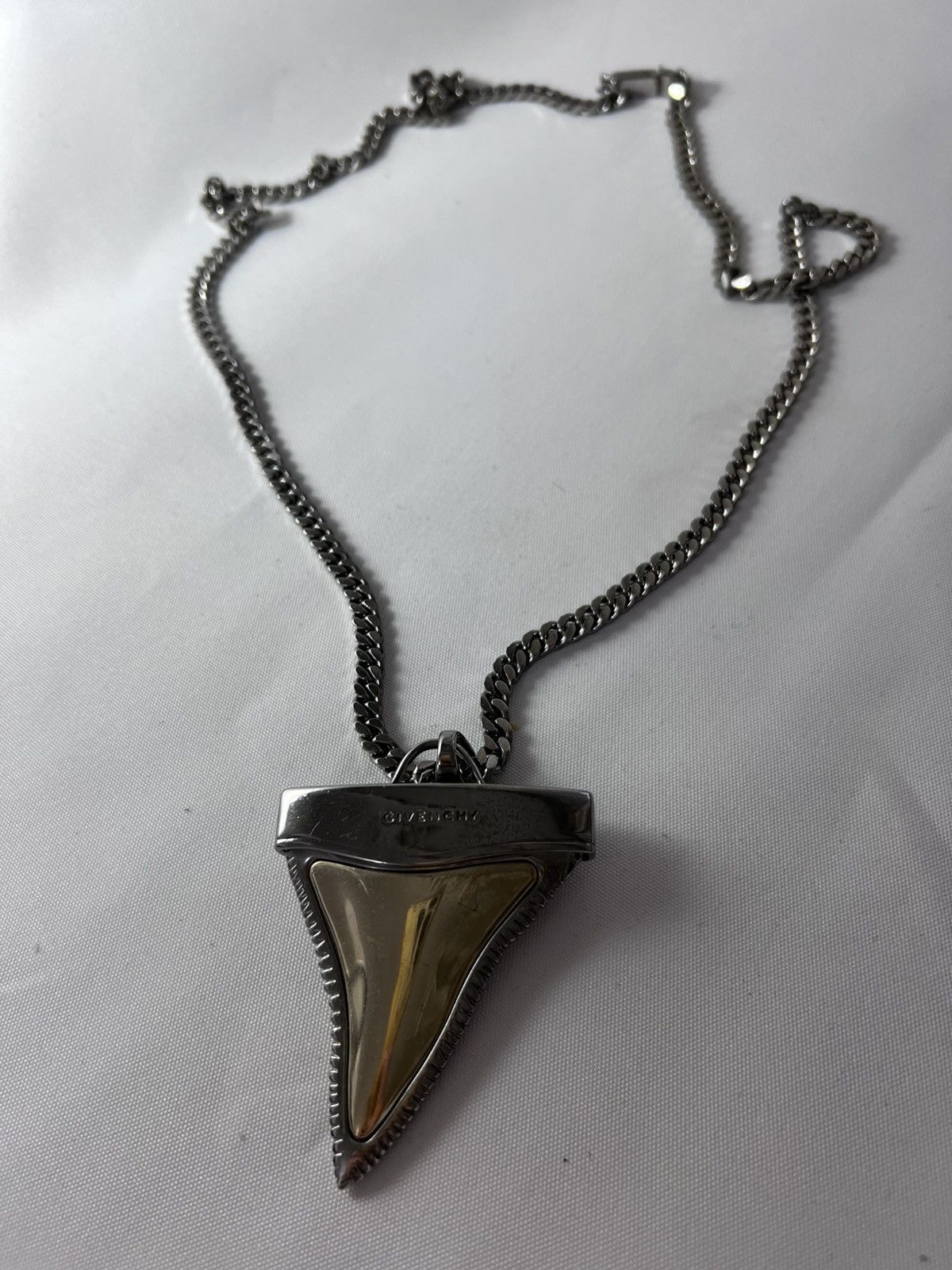 Givenchy × Riccardo Tisci Givenchy x Riccardo Tisci Large Shark Tooth Chain Necklace Size ONE SIZE - 1 Thumbnail