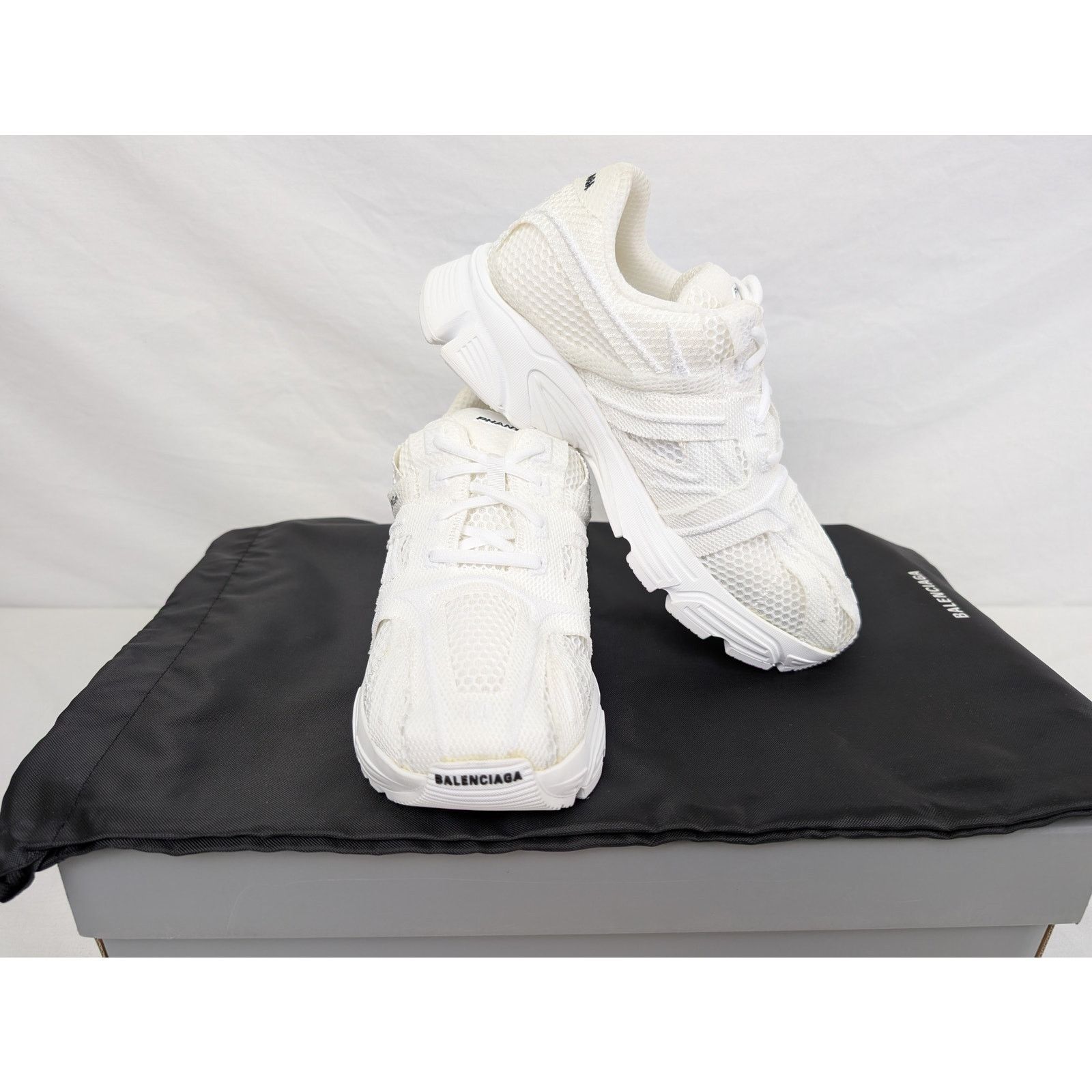 Balenciaga o1rshd1 Phantom Sneakers in White Size US 7 / EU 40 - 15 Thumbnail
