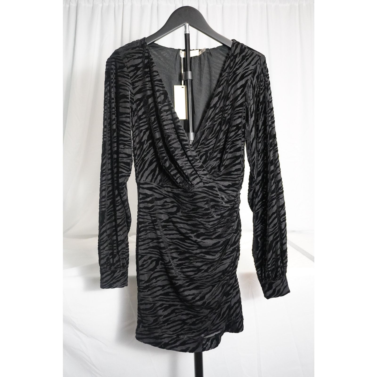 Ramy Brook Ramy Brook Kalani Black Zebra Velvet Burnout - Long Sleeve Size XS / US 0-2 / IT 36-38 - 1 Thumbnail