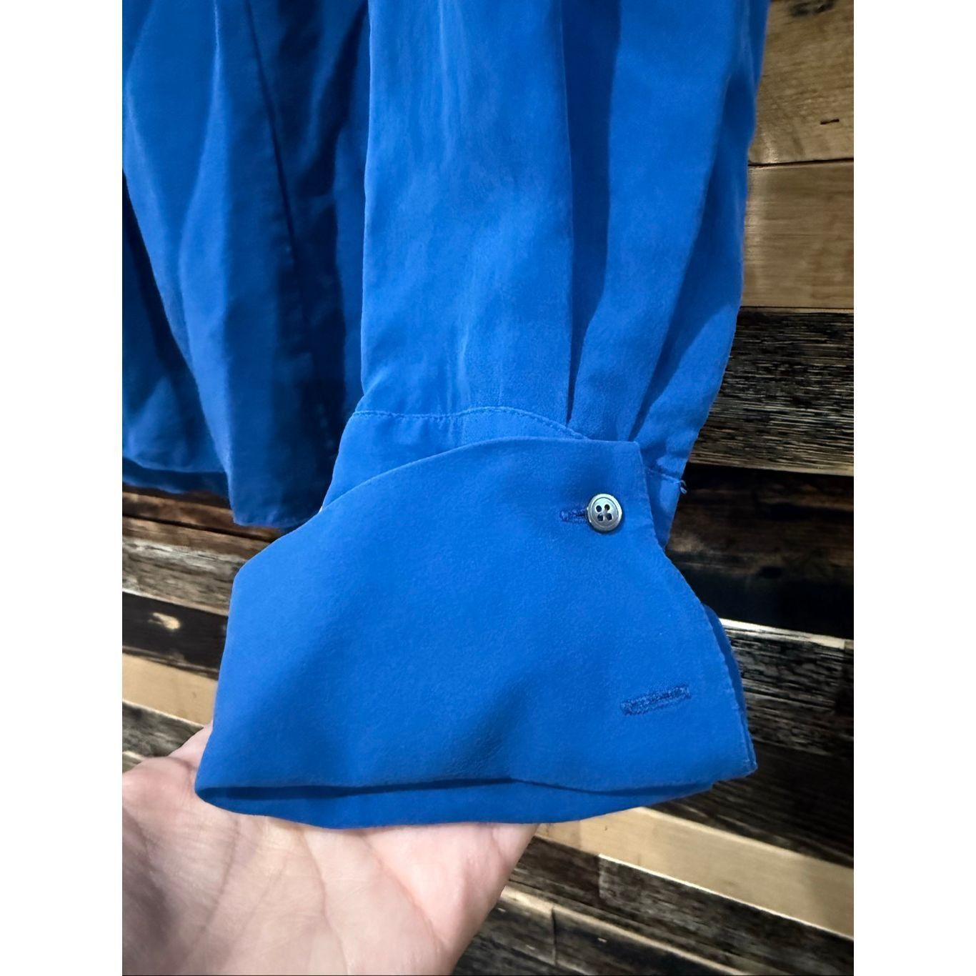 Halston Halston blue silk blouse some snags size Medium Size M / US 6-8 / IT 42-44 - 8 Thumbnail