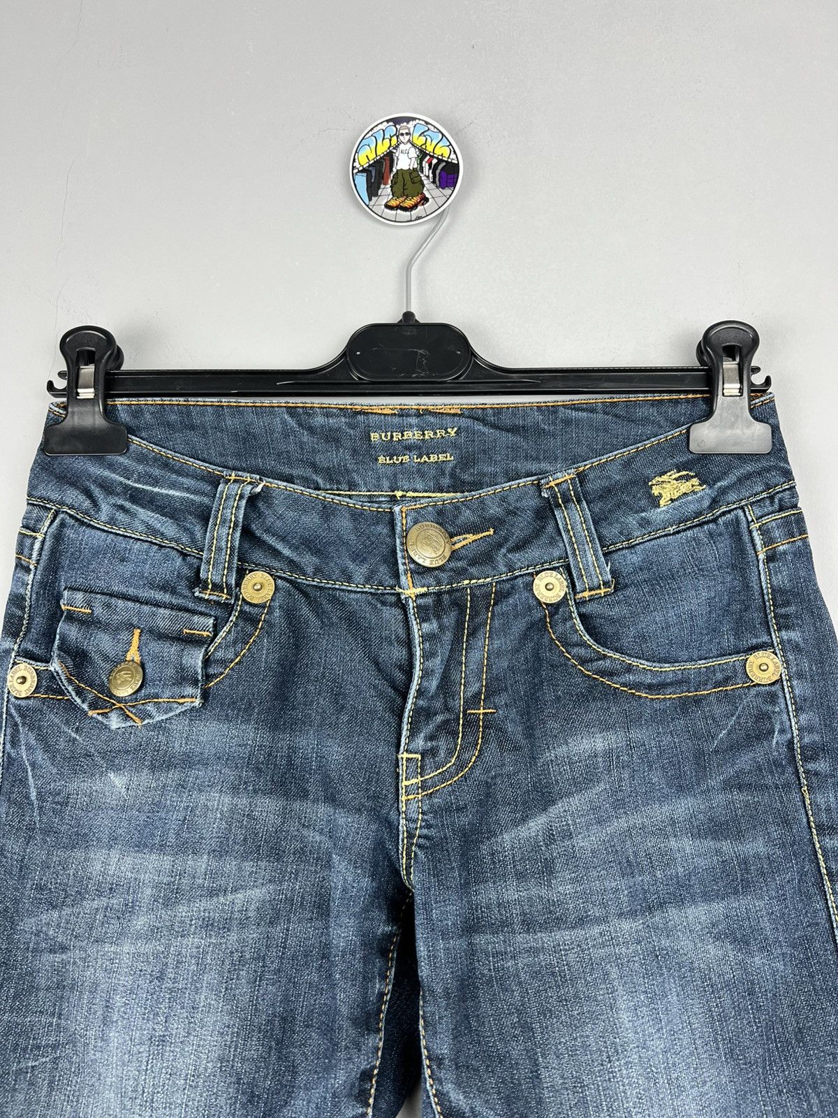 Burberry × Japanese Brand × Vintage Rare Burberry London blue Label Japanese Collection Size 28" / US 6 / IT 42 - 2 Thumbnail