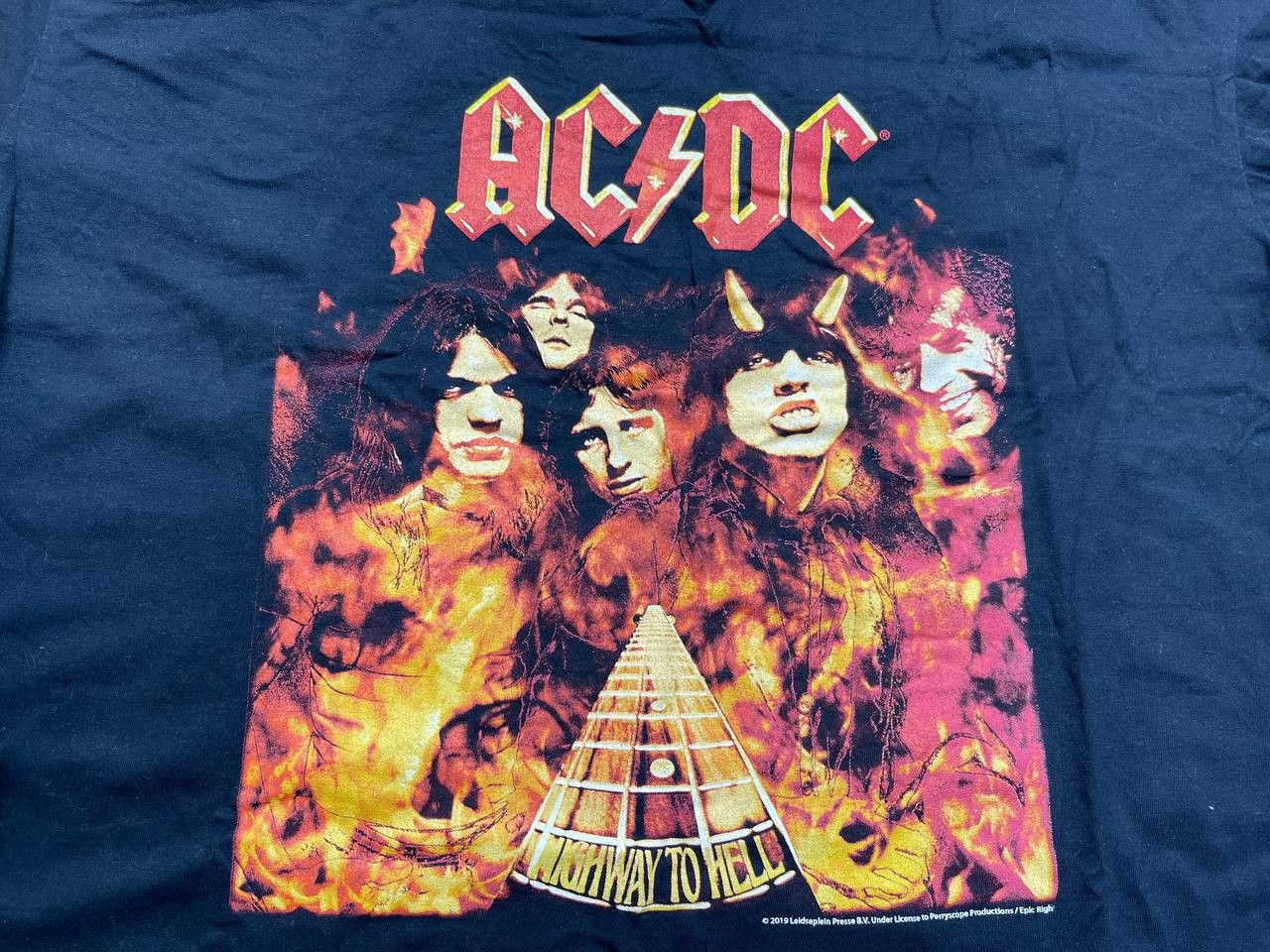AC/DC AC/DC 2019World Tour Rock t shirt Size US XL / EU 56 / 4 - 2 Thumbnail