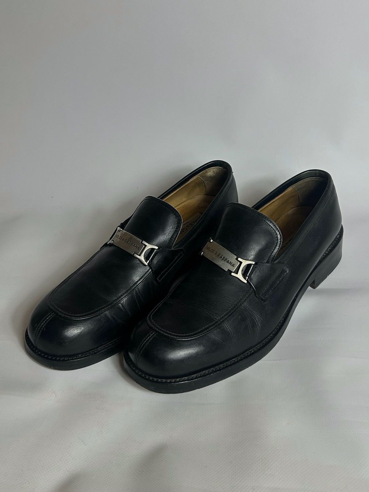 Dolce & Gabbana Vintage Dolce & Gabbana Metal Logo Leather Loafers Size US 10 / EU 43 - 3 Thumbnail