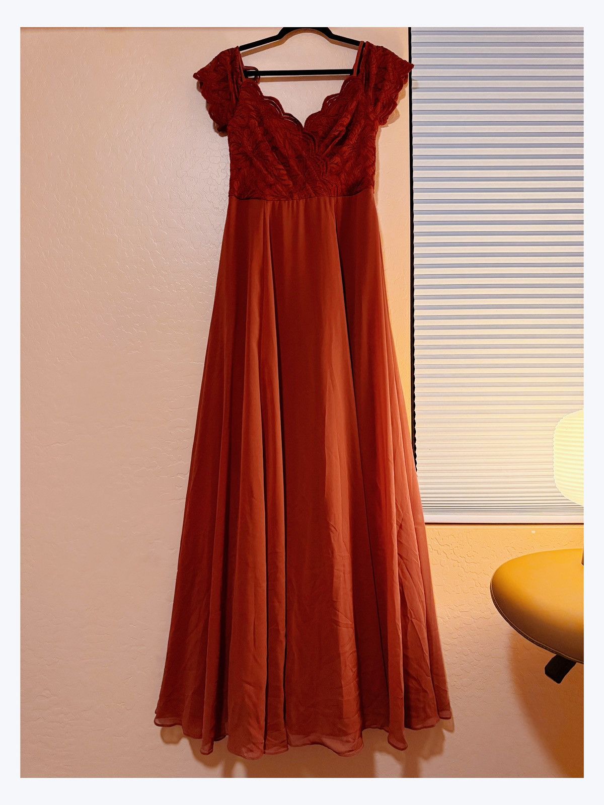 Other Celebrate DB Studio Lace Bodice Gown– Rust Red Elegance Size M / US 6-8 / IT 42-44 - 1 Thumbnail