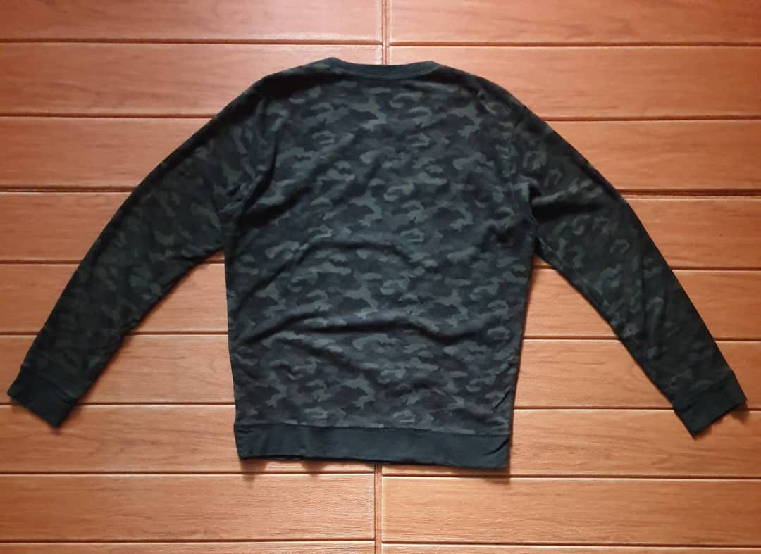 Japanese Brand Camouflage uniqlo Japanese brand fleece Sweater Size US M / EU 48-50 / 2 - 8 Thumbnail