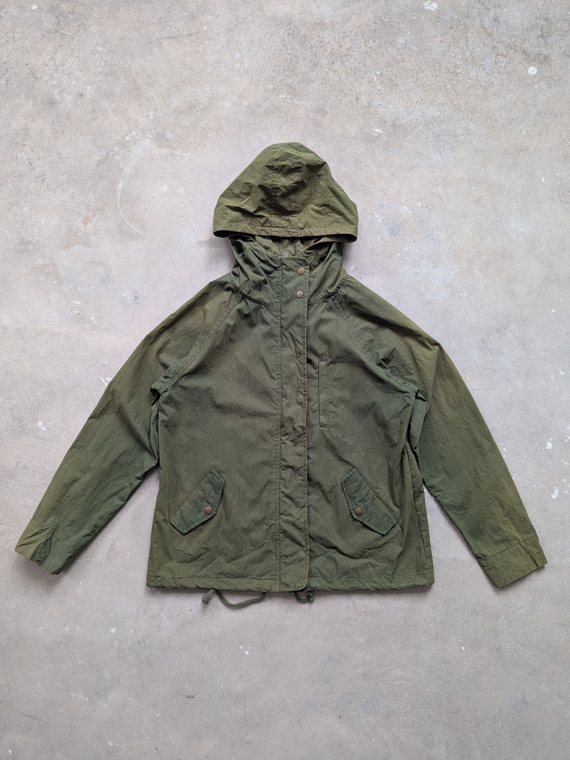Japanese Brand × Vintage Vintage Hoodie Windbreaker Jacket Sun Faded by Loytaa Size US M / EU 48-50 / 2 - 1 Thumbnail