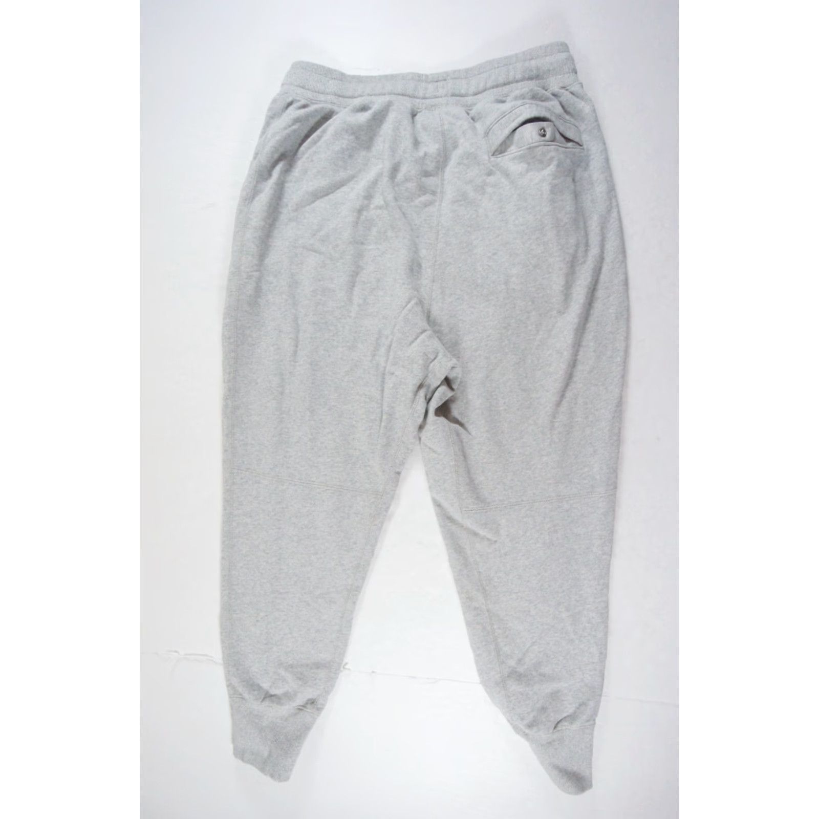 Nike Nike Sweatpants Men Medium Gray Classic Fleece Pants Tapered Leg Swoosh - Pockets, Cotton Blend, Regular Rise, Inseam 25" - Casual Athletic Wear Size US 31 - 6 Thumbnail