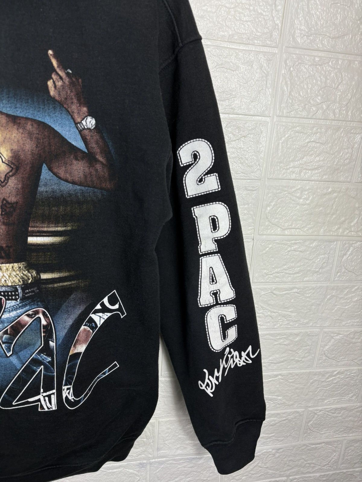 Vintage Vintage Hoodie Tupac 2Pac Size S-M Size US M / EU 48-50 / 2 - 5 Thumbnail