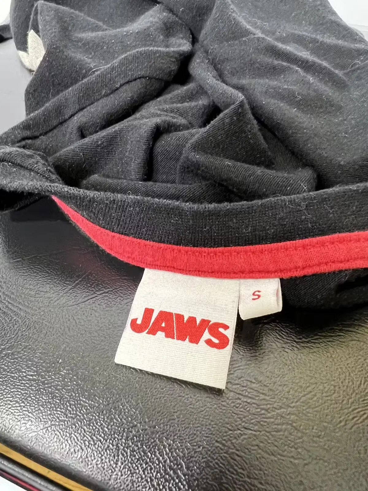 Band Tees × Expert Horror Vintage Jaws movie tee Size US S / EU 44-46 / 1 - 3 Thumbnail