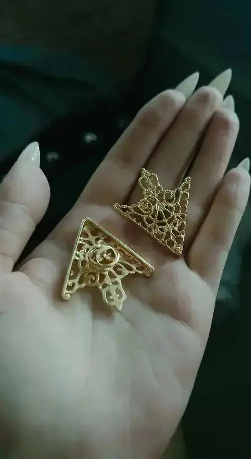 Other Vintage Triangle Shirt Collar Brooches Size ONE SIZE - 3 Thumbnail